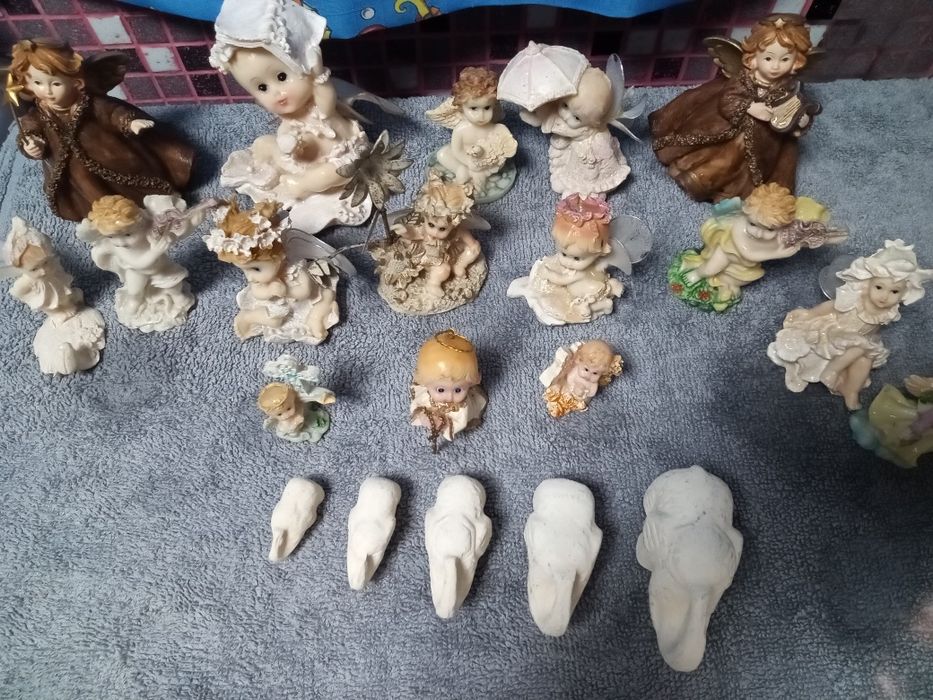 Bibelori de vanzare tot ce se vede an poze