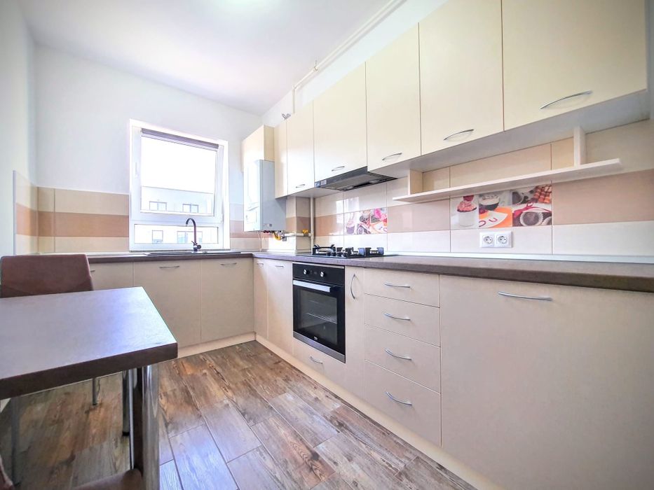 Inchiriez apartament cu o camera, Avantgarden