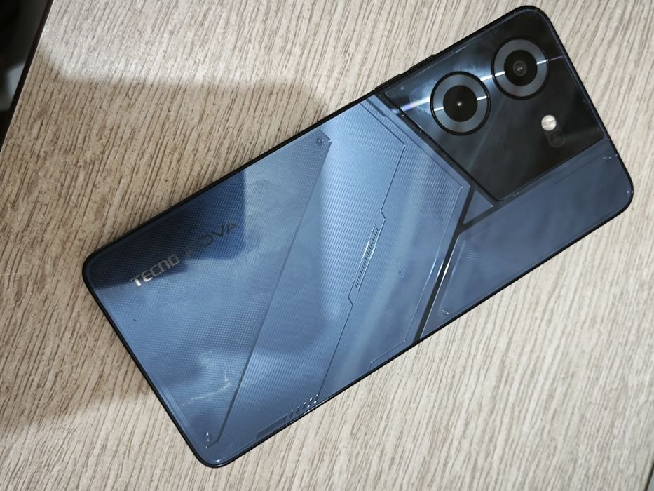 Tecnk pova 5 8/256 gb