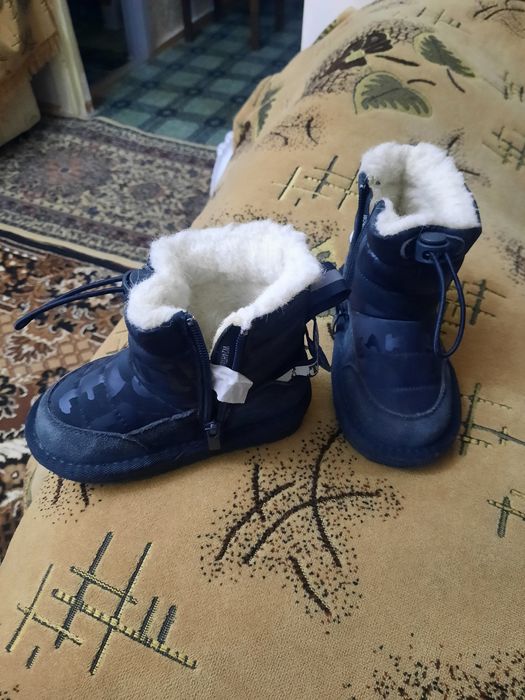 Продаются детские сапожки