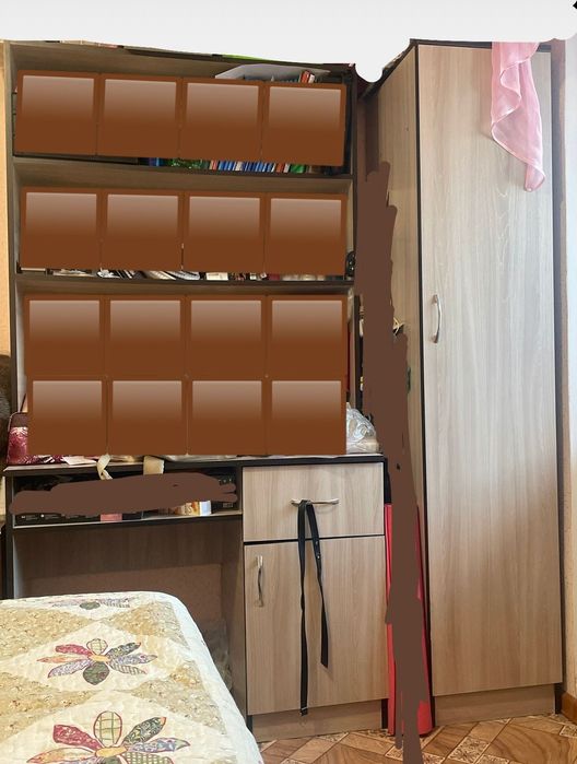 Школьный  уголок