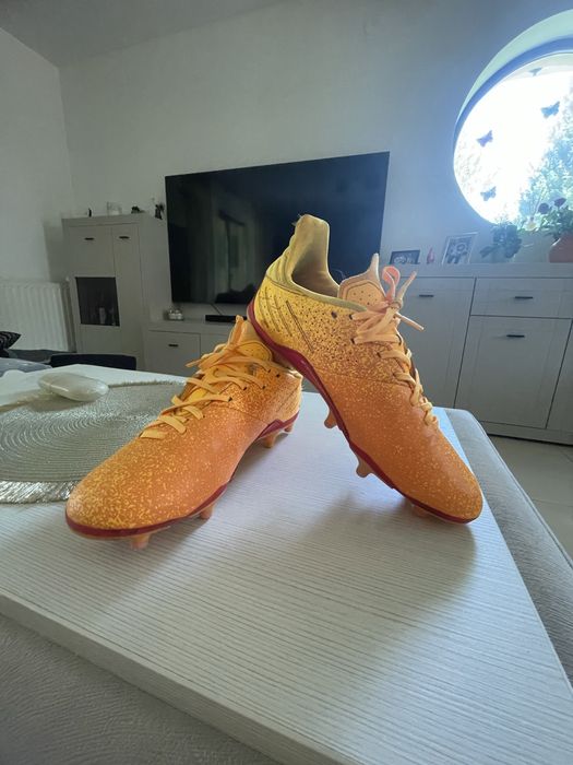 Ghete Fotbal Kipsta Viralto I FG Sunset – Mărimea 40