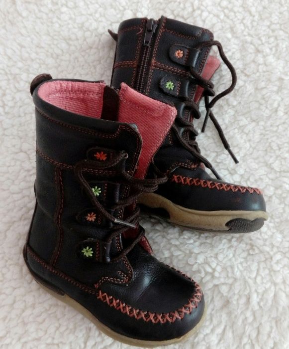 Красиви ботушки за момиченце