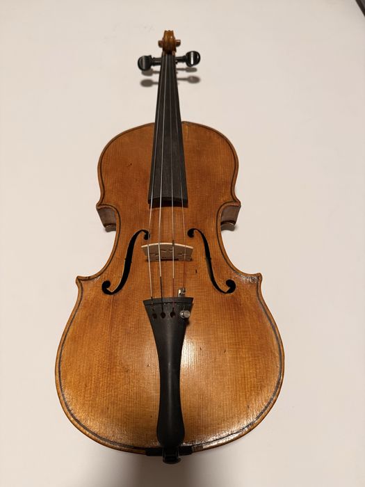 Vioara veche din anii 1900