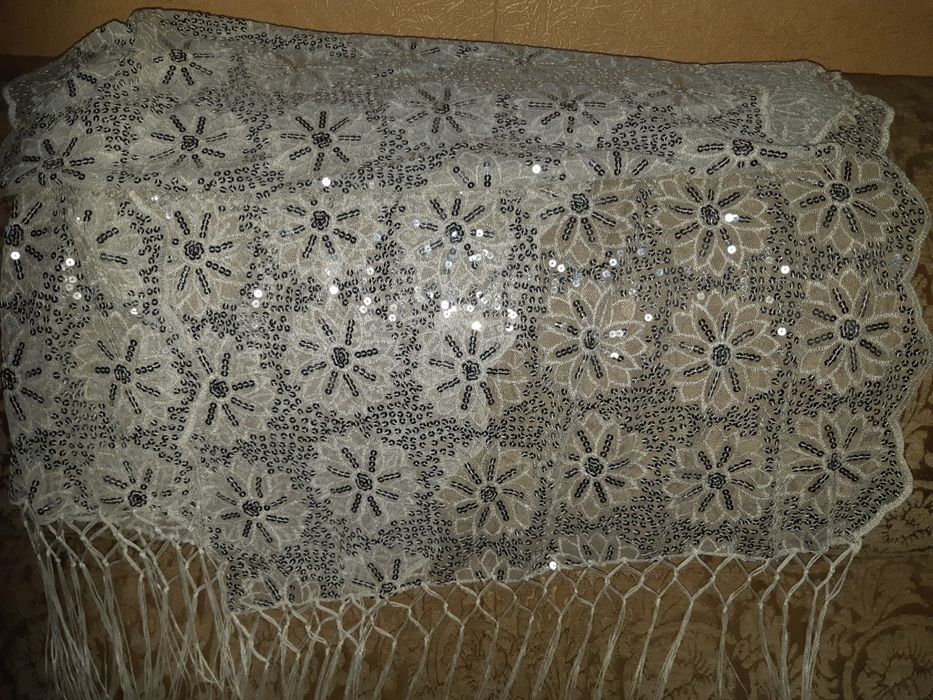 Палантины и платки винтаж