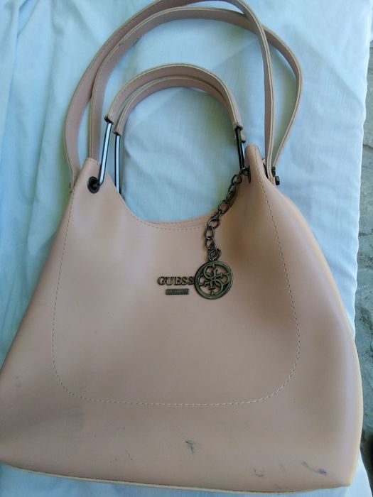Дамска чанта Guess