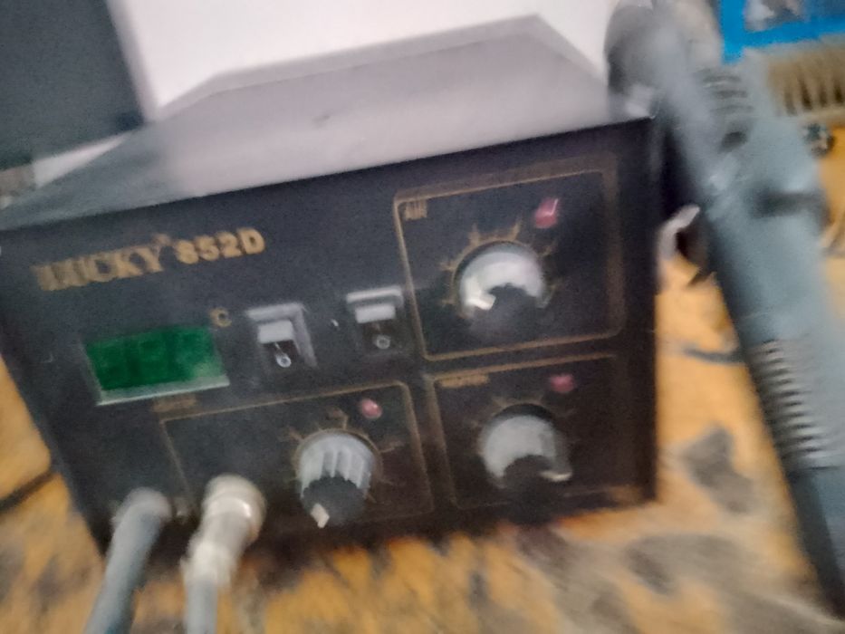 Паяльная станция Lucky 852D