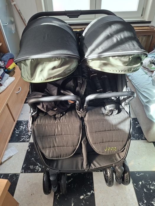 Cărucior Jeep pentru gemeni