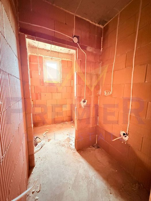 Продава се Тристаен апартамент в Варна, Владислав Варненчик - 86 кв.м за 813 €/кв.м - Снимка #3