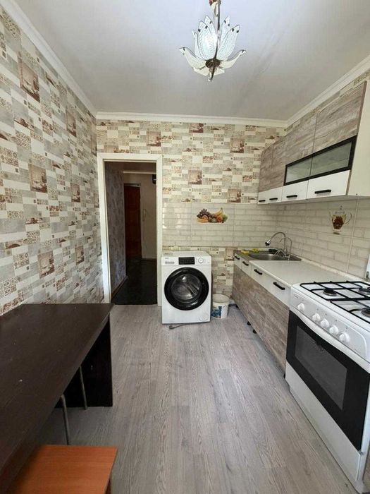 Продается 2-ком кв район площадь М.Маметова