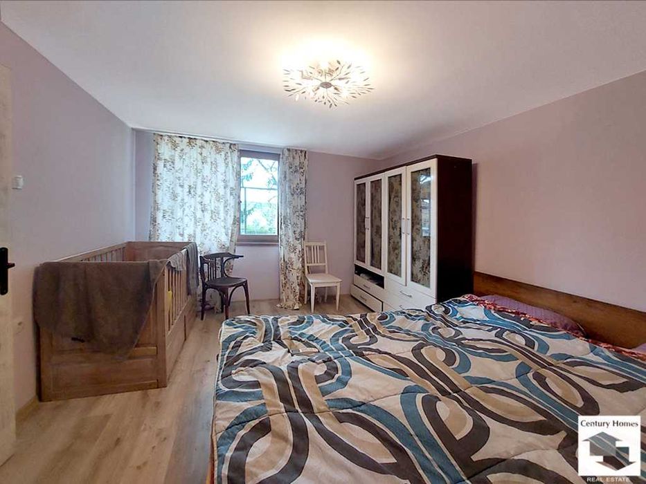 140337 Уникален имот с 5 дка двор и две къщи в с. Паскалевец