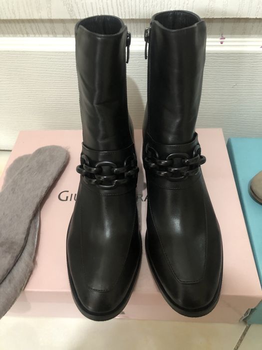 Женские демисезонные ботинки Италия