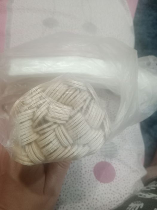 Продам рулон одноразовых простыней в черном цвете.