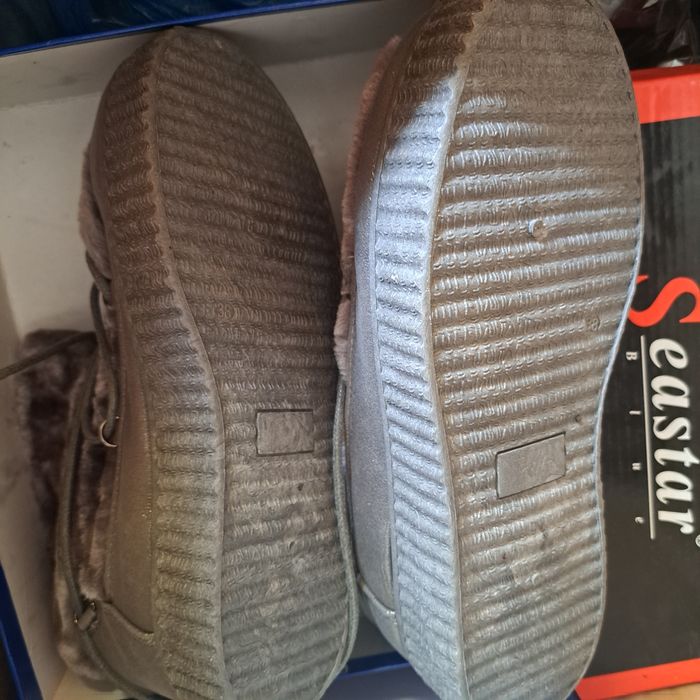 Ghete îmblănite de damă