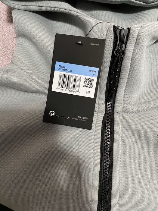Hanorac Nike Tech
