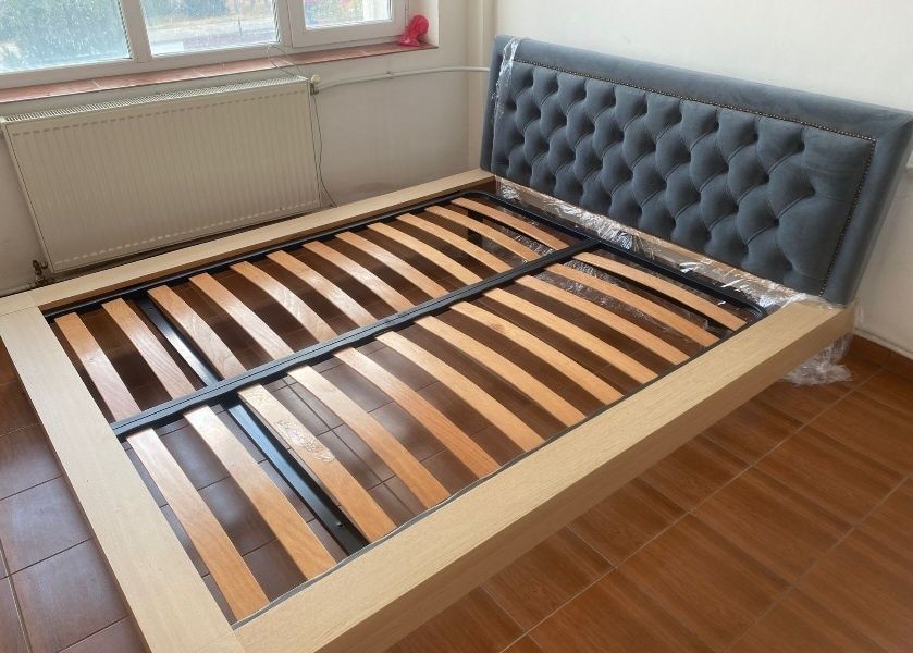 Vând paturi matrimoniale aduse din italia  ramase de la un hotel