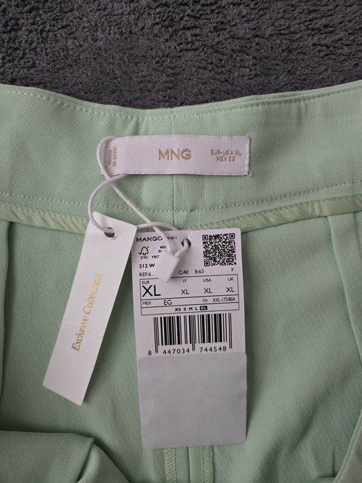 Панталон на Mango