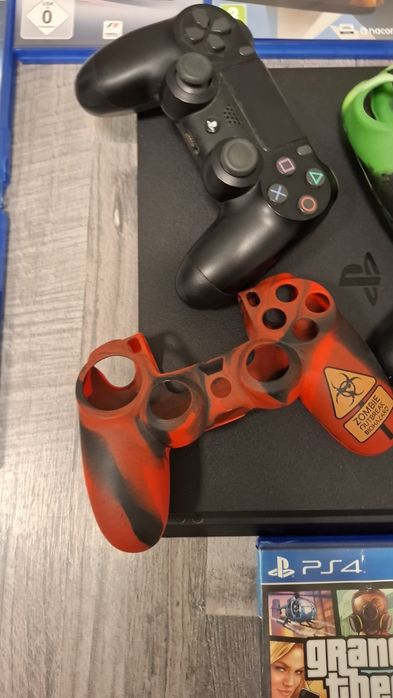 Playstation 4 slim