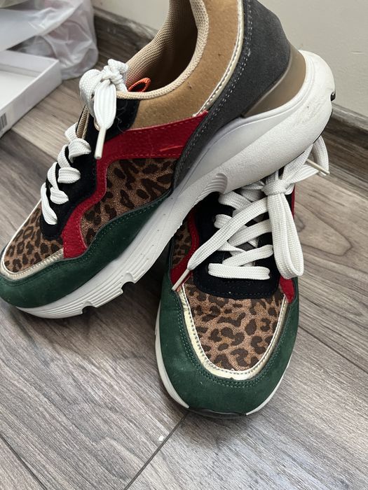 Маратонки за момиче