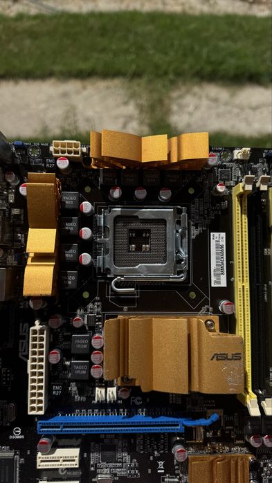 Placa de bază Asus P5Q