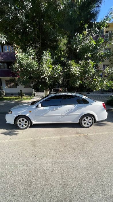 Chevrolet GENTRA 3-позиция
