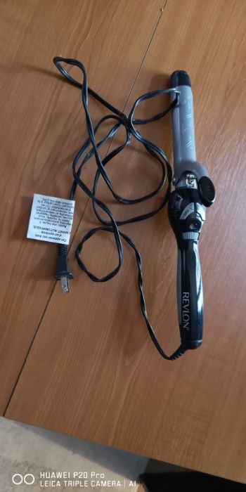 Ondulator de păr Revlon