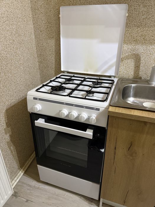 Aragaz 4 ochiuri / 4 arzatoare si cuptor ca nou