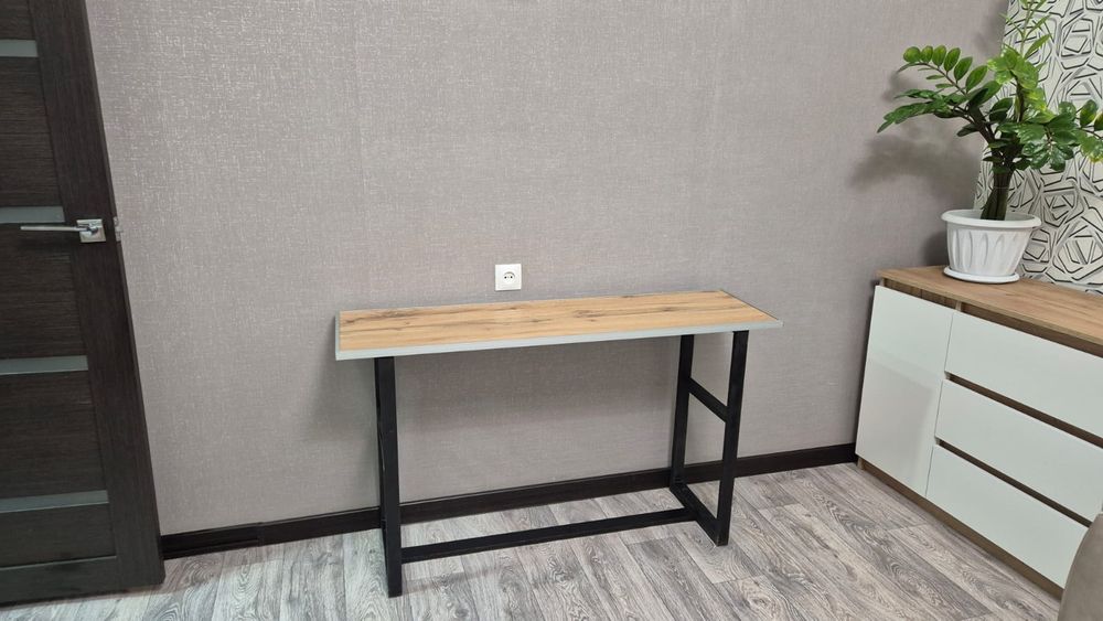 Консоль декоративная