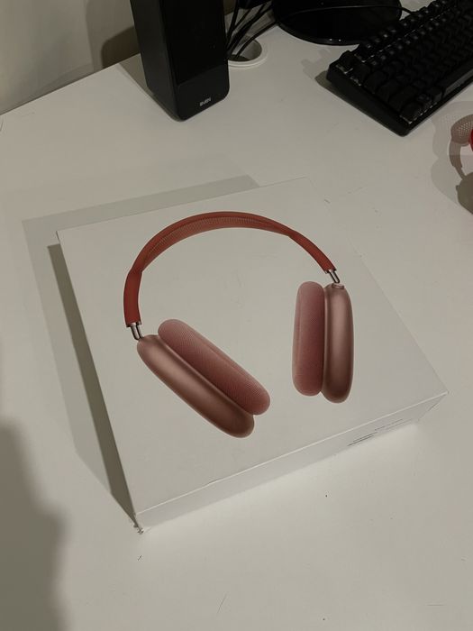 Продам наушники Airpods Max