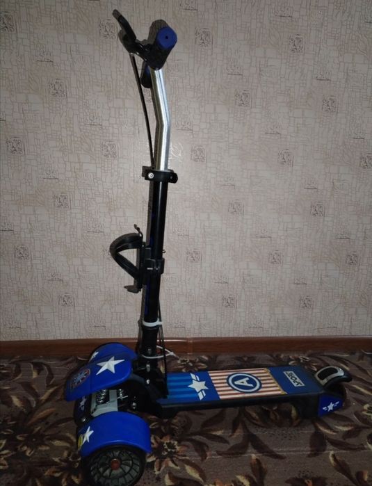 Детский самокат с подсветкой гелевых колес