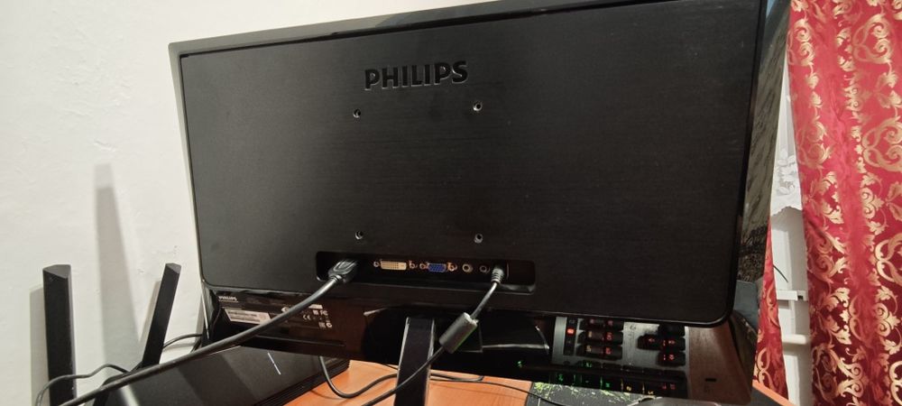 Монитор Philips 224E