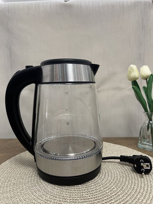 Стъклена електрическа кана Zilan ZLN3963