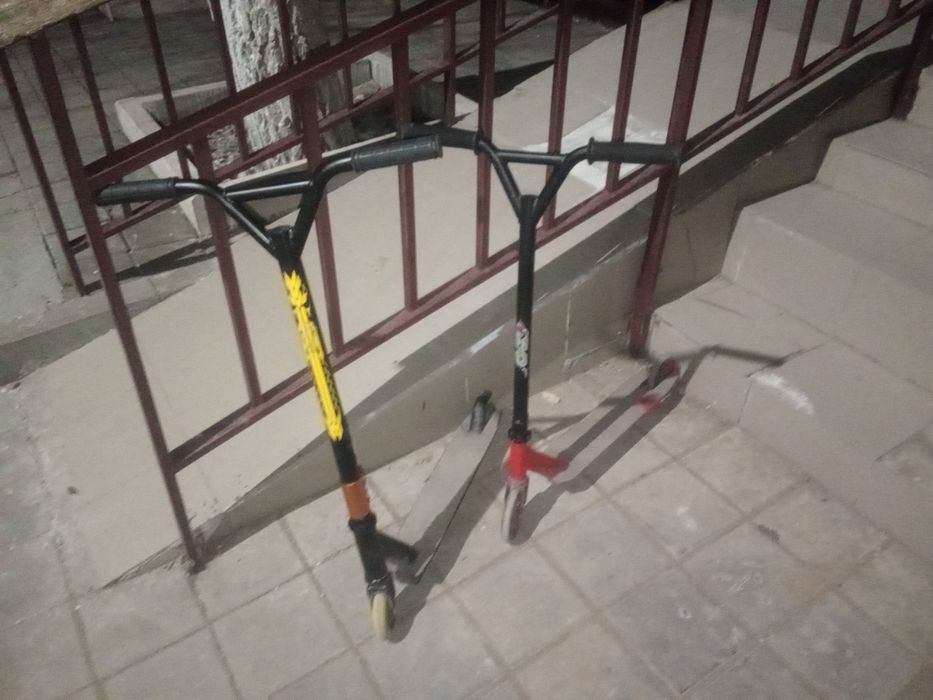2 трюковых самоката