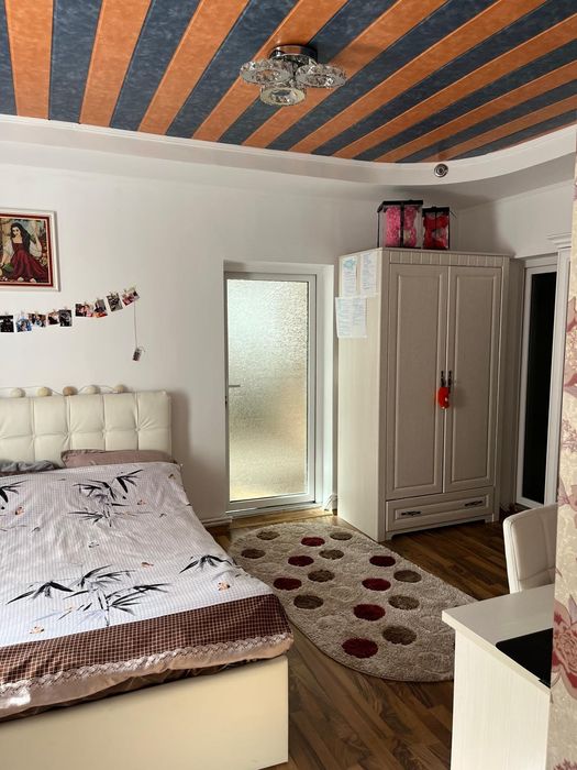 Casă de închiriat