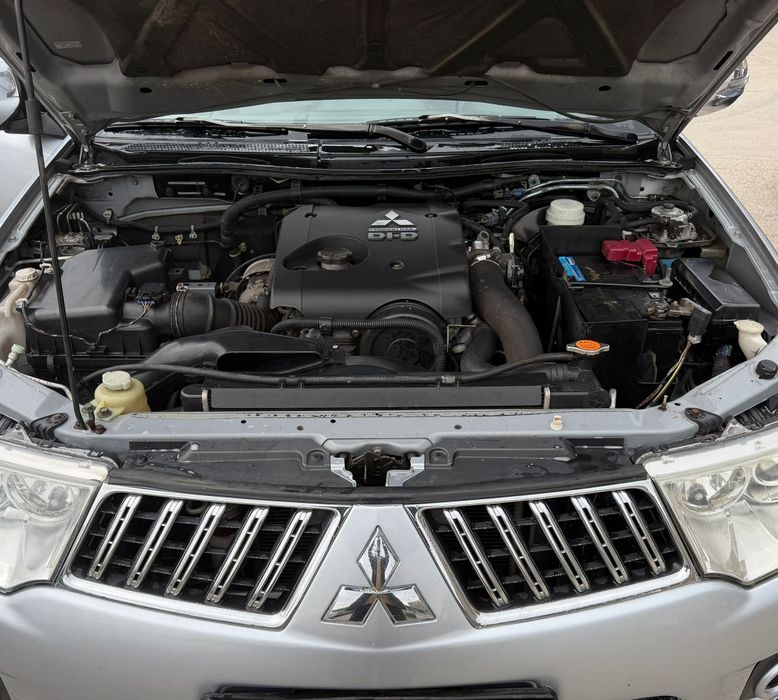Mitsubishi  L200