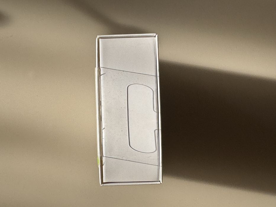 Iphone слушалки с Lightnening Connector
