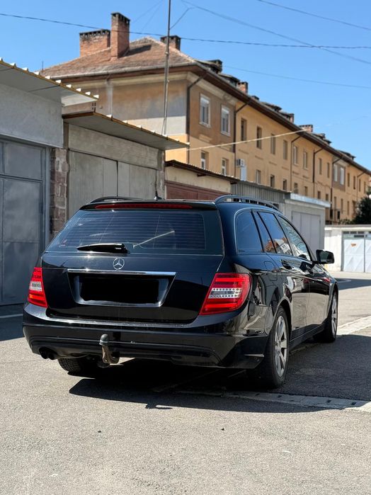 Vind mercedes c200
