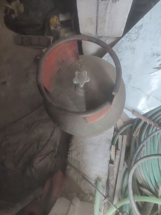Продам газовый баллон.