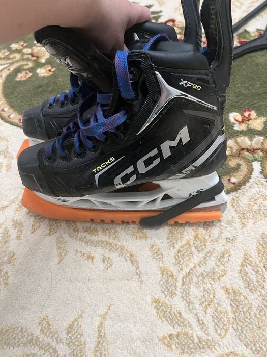 Продам коньки CCM размер 38.5