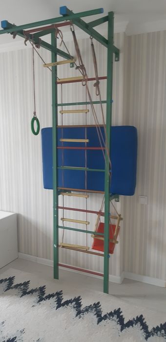 Детские качели с турником