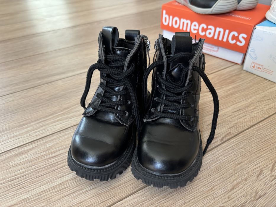 Черни ботуши за момиче