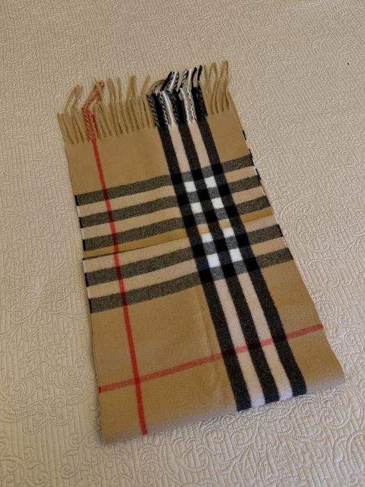 Burberry кашмирен шал