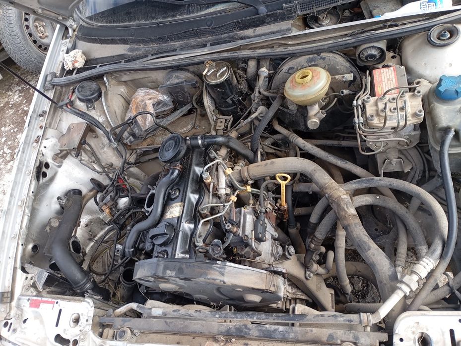 Audi 80 B4 1.9 TDI - НА ЧАСТИ