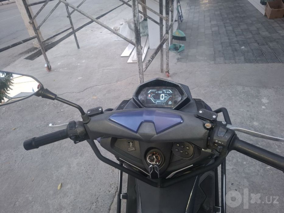 Skuter Nmax sotiladi