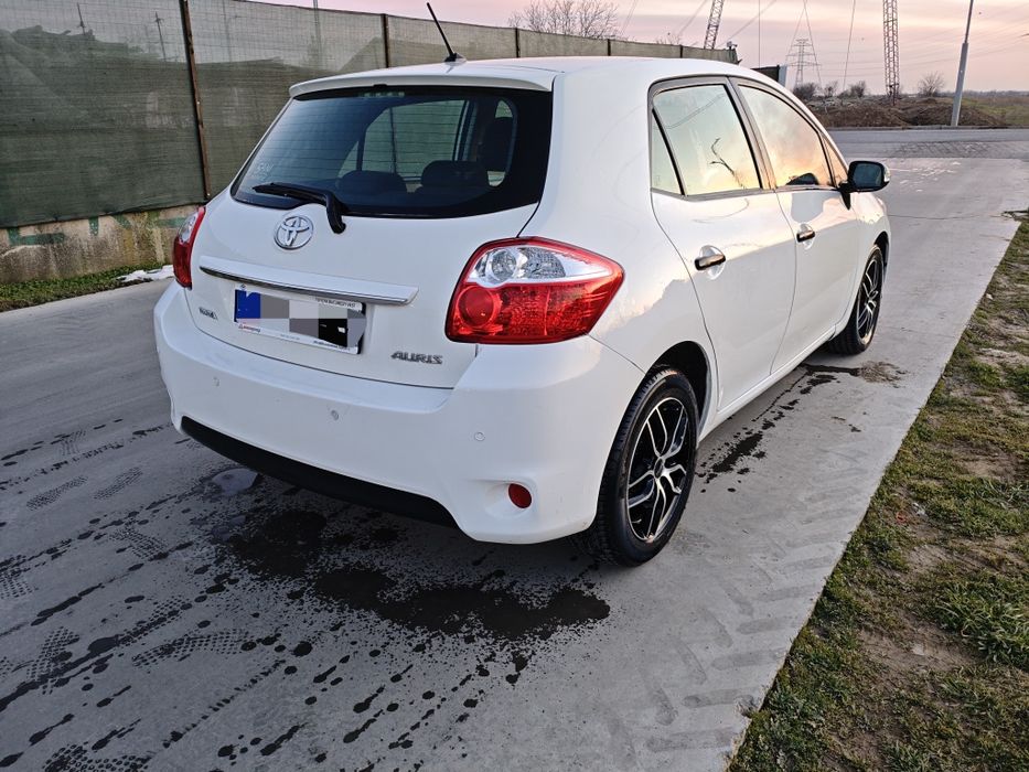 Toyota Auris 98000km REALI