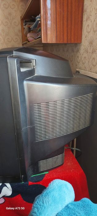 Продам телевизор