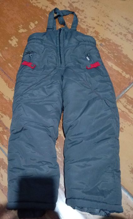 Продаётся! Тёплые комбез и куртка.