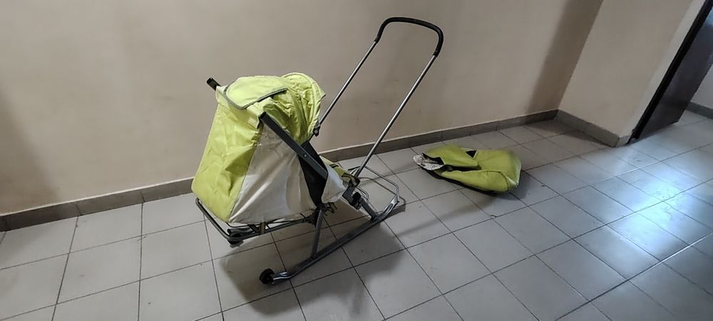 Продам санки детские