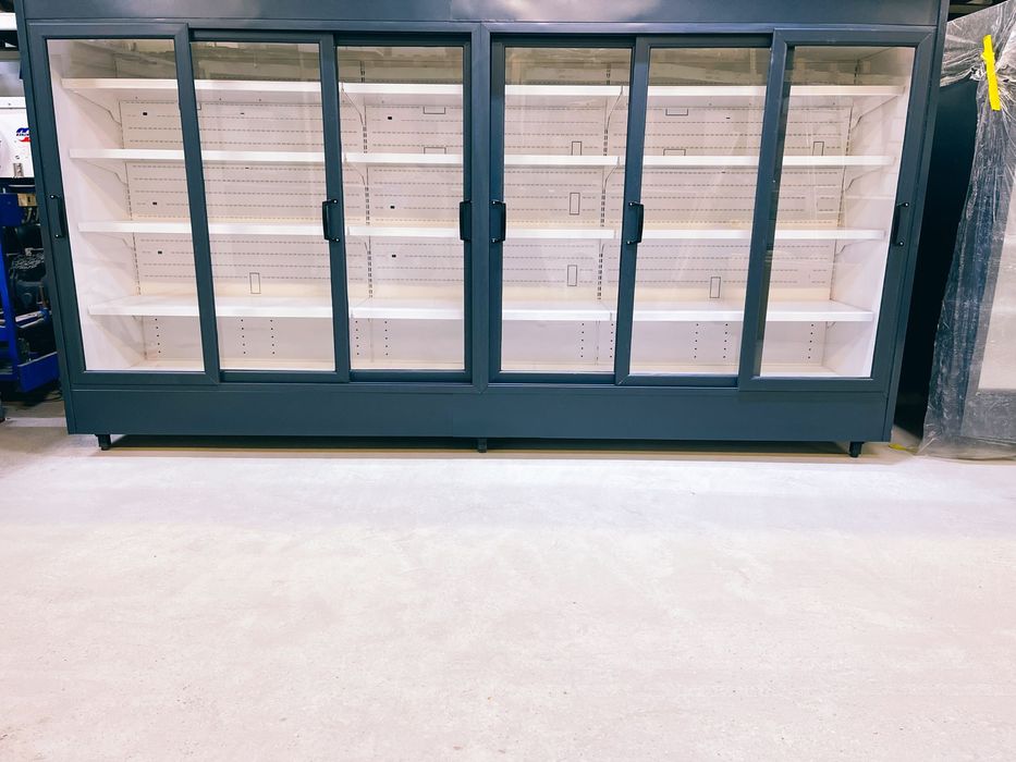 Vitrina bauturi linde