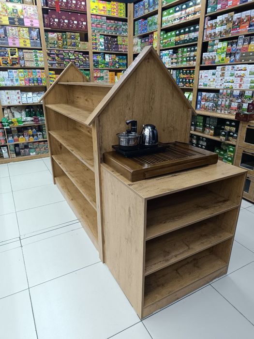 Полки ветрины для магазинов и аптек на заказ